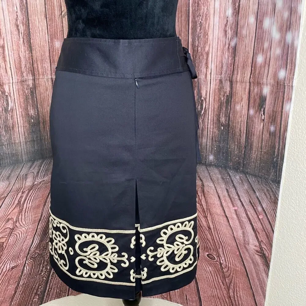 Loft Dark Navy Skirt with tan Embroidery detail 4